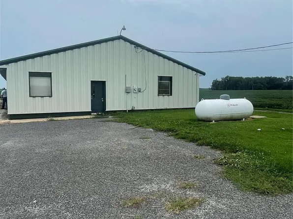 8944 Fruit Rd, Edwardsville, IL 62025