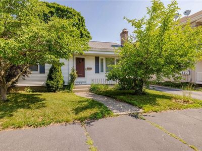 156 Harris St, Pawtucket, RI, 02861
