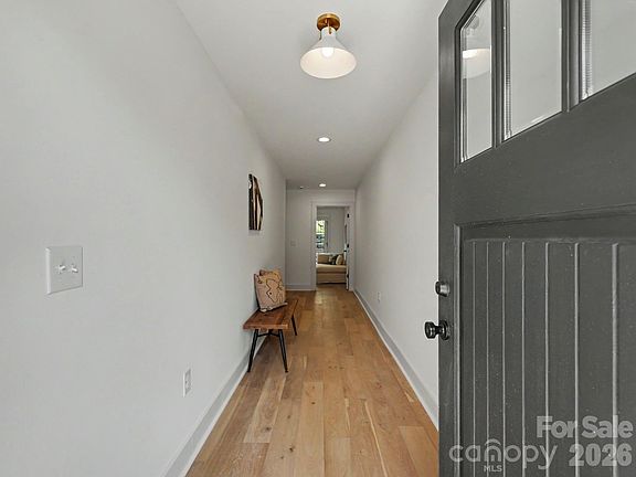 2nd image of 3139 Colyer Pl