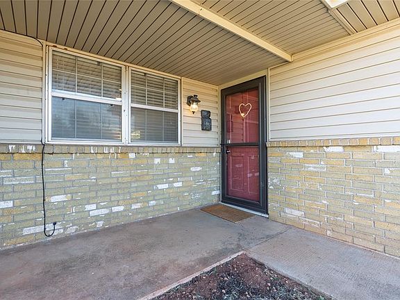 2nd image of 19 Red Oak Rd