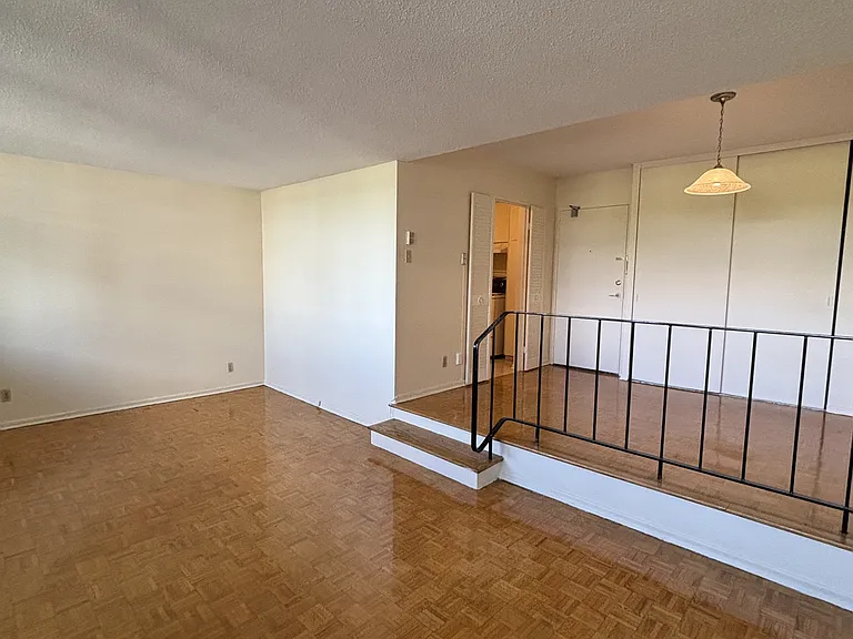 70 McEwen Ave #505 — Photo 6