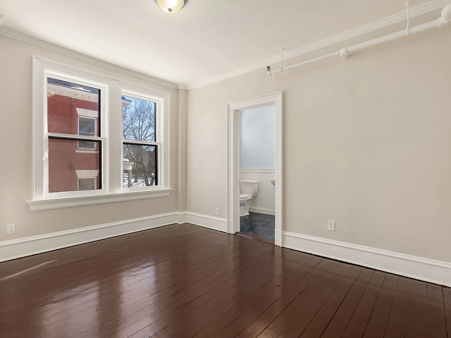 1 bed, 155 sqft, $1,600 — Photo 2