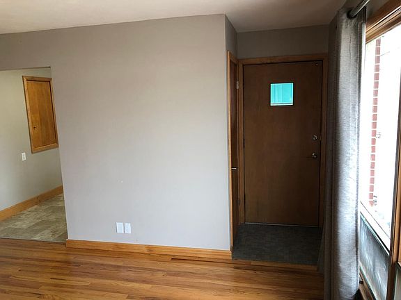 Entry and coat closet