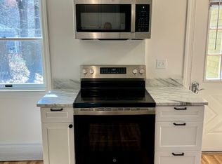 6 Bouchard Dr, Brunswick, ME 04011