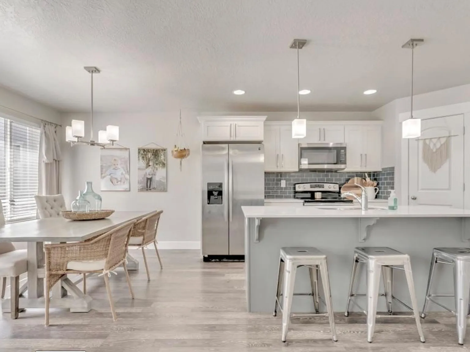 Beautiful Townhome — Photo 1