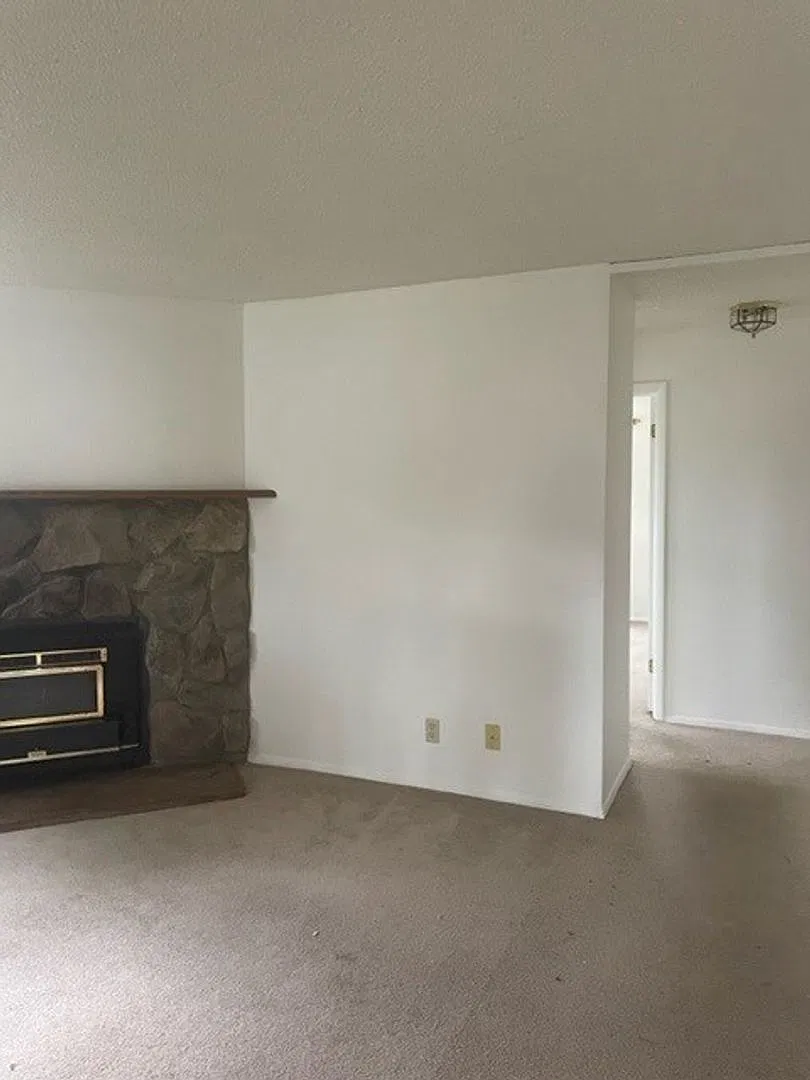 2-Bedroom, 2-Bath End-Unit Condo Near Downtown Durango — Photo 4