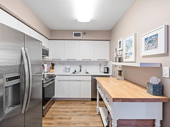 5th image of 3400 NE 192nd St APT 1903
