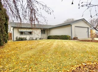 1809 Pickens Loop, Yakima, WA 98908