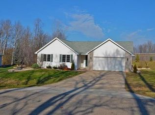 1764 Surrey Trl, Green Bay, WI 54313