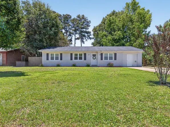 309 Logan Dr, Summerville, SC 29483