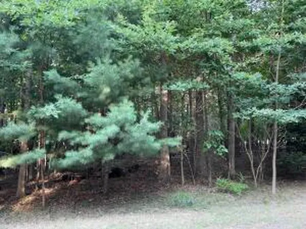 1 Wildwood Ln, Douglas, MI 49406