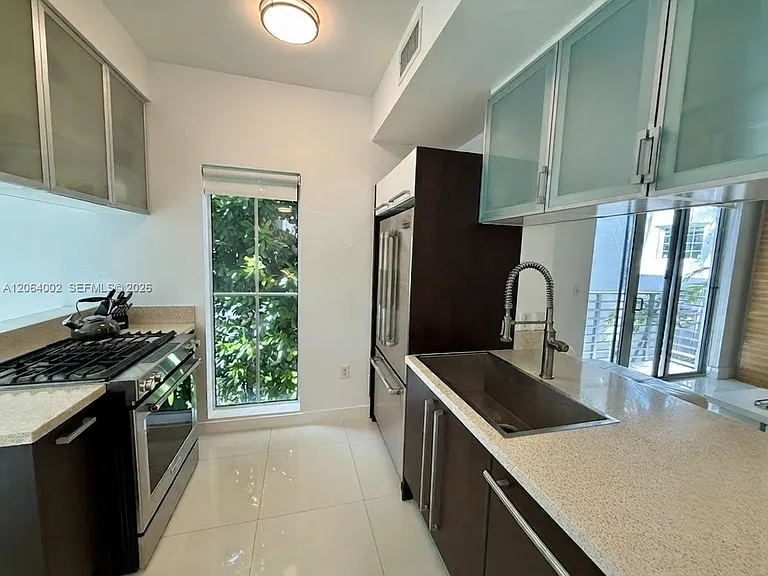 928 Pennsylvania Ave #1 — Photo 5