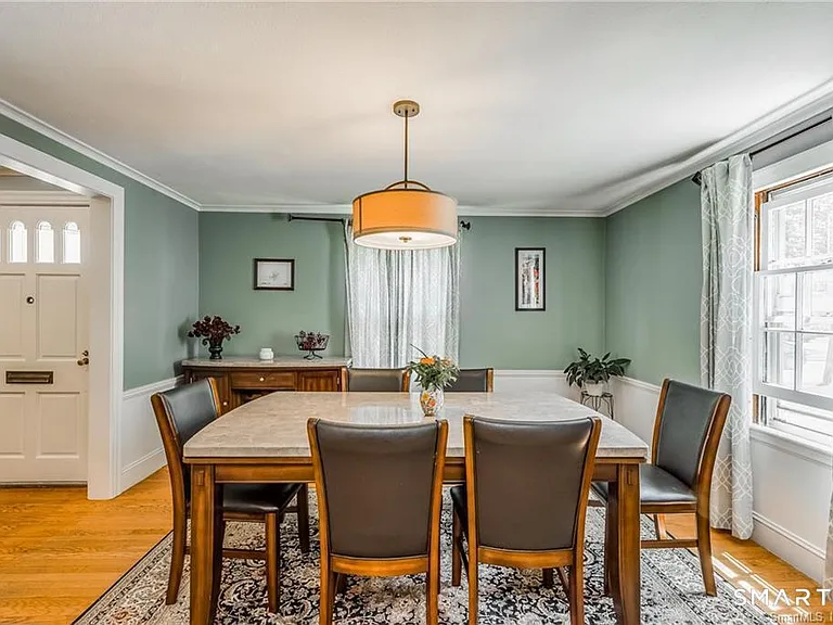 331 Auburn Rd — Photo 3