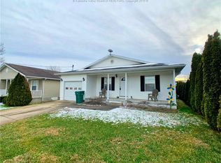 299 Harbour Ln, Hurricane, WV 25526