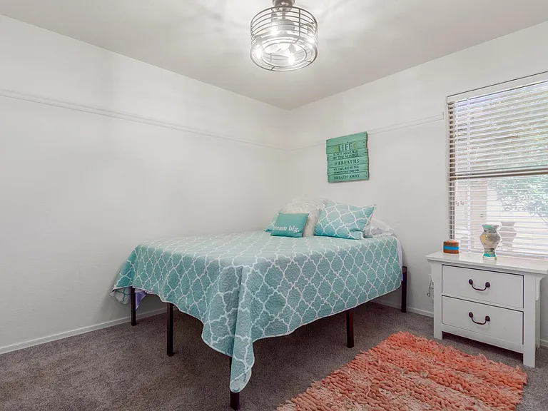2021 S Bahama Dr — Photo 11