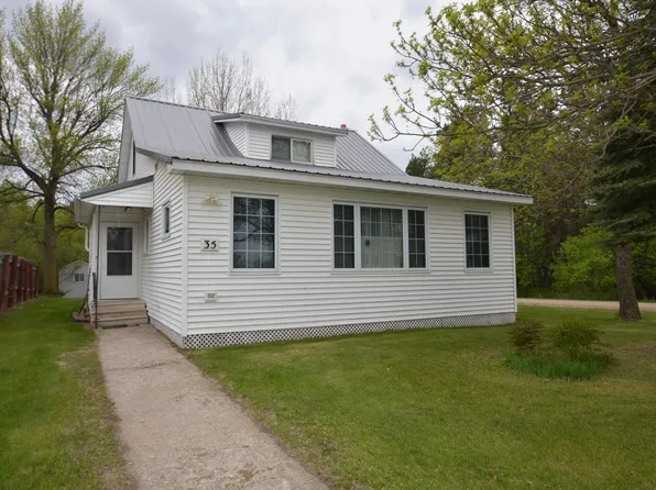 35 Evergreene St, Esmond, ND 58332