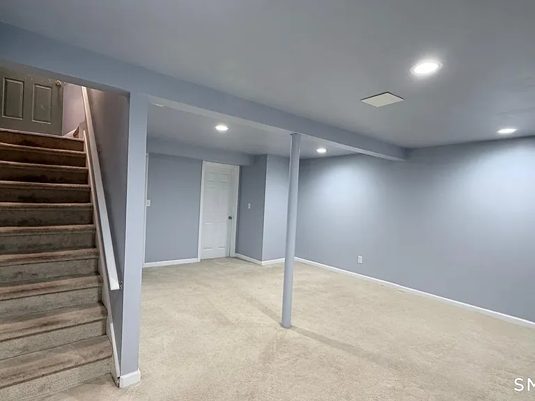 3409 Whitney Ave #6 — Photo 21