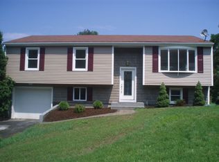 285 Ellendale Cir, Springfield, MA 01128
