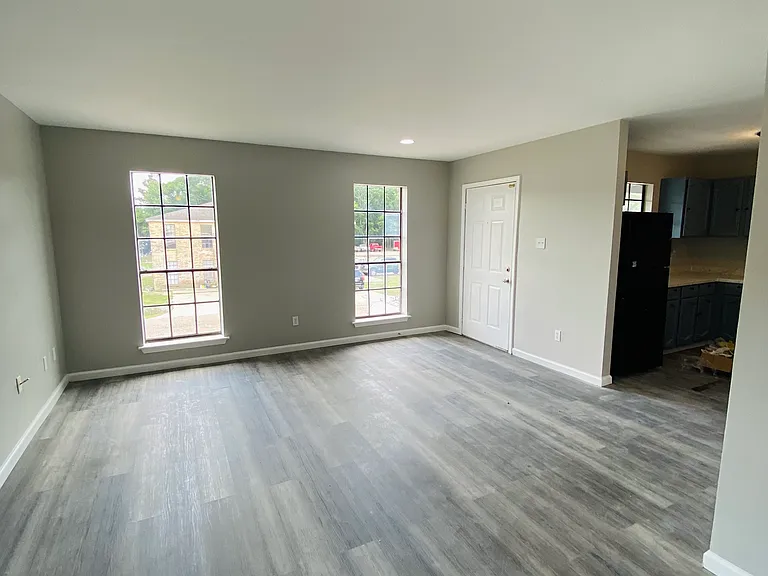 302 Sweetbriar St #B — Photo 10