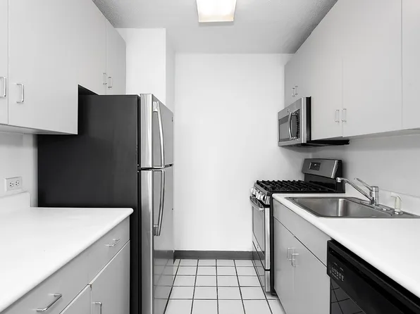 429 East 52nd Street image 1 of 13