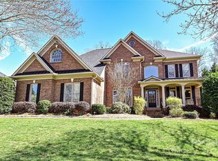 423 Hampshire Hill Rd, Matthews, NC 28105