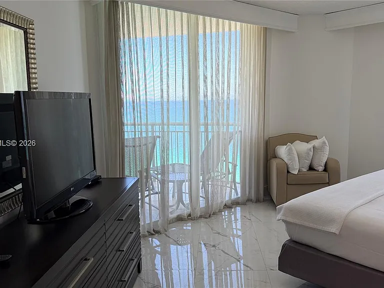 17375 Collins Ave #1901 — Photo 32