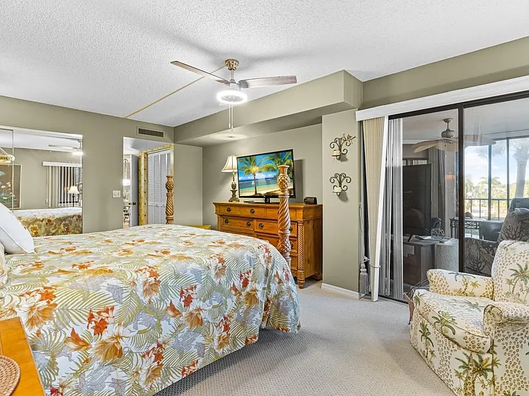 1815 Mooringline Dr #2E — Photo 11