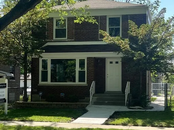 8834 S Jeffery Blvd, Chicago, IL 60617