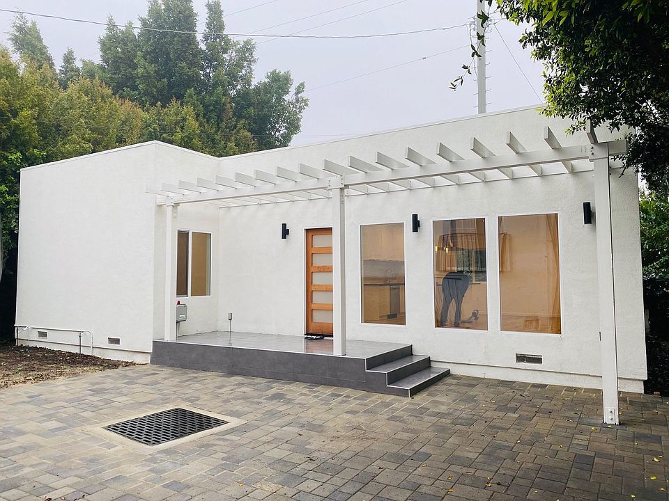 1st image of 718 S Citrus Ave