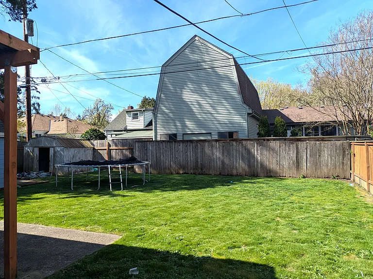 7081 N University Ave — Photo 14