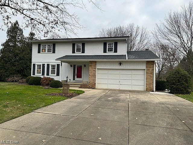 1st image of 873 Wisteria Dr
