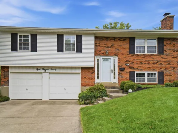 890 Summerfield Ln, Cincinnati, OH 45240