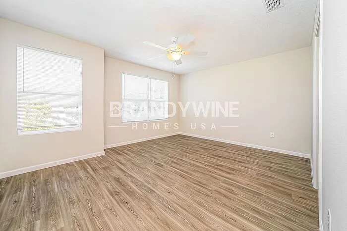 530 Kit St — Photo 12