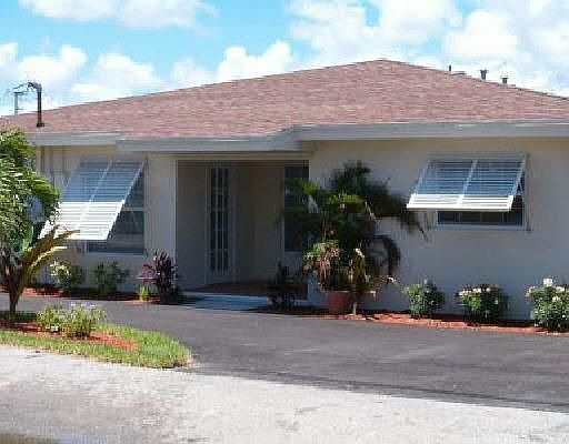 1st image of 532 Eastwind Dr APT 4