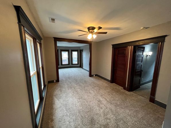 24 Dismonda St
