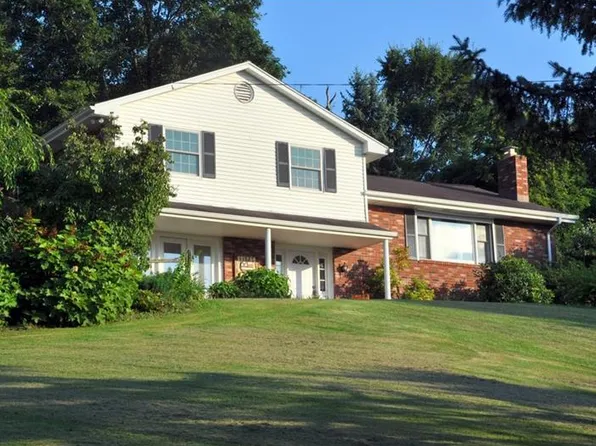 186 Mount Pleasant Rd, Belle Vernon, PA 15012