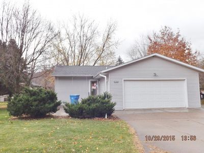 452 Valley View Dr, Rollingstone, MN, 55969