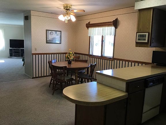 4th image of 1323 Circle Dr