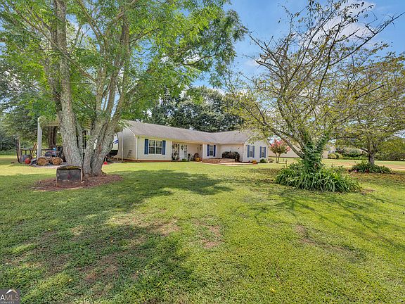 2nd image of 88 Snapping Shoals Rd
