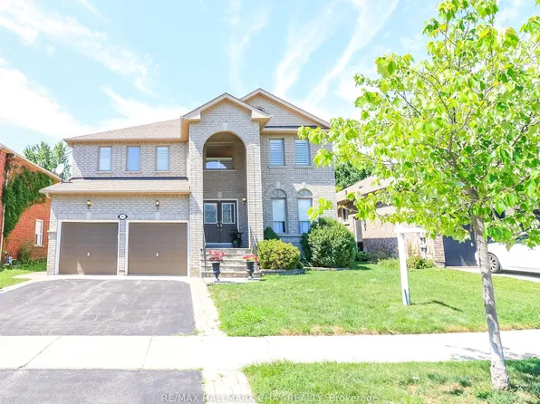 14 Imperial Crown Ln, Barrie, ON L4N 0T4