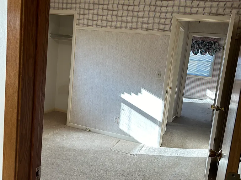 2304 Mahood Dr — Photo 4
