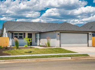 3305 NW 9th St, Redmond, OR 97756