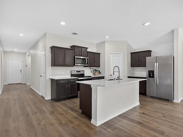149 Boxwood Dr — Photo 5