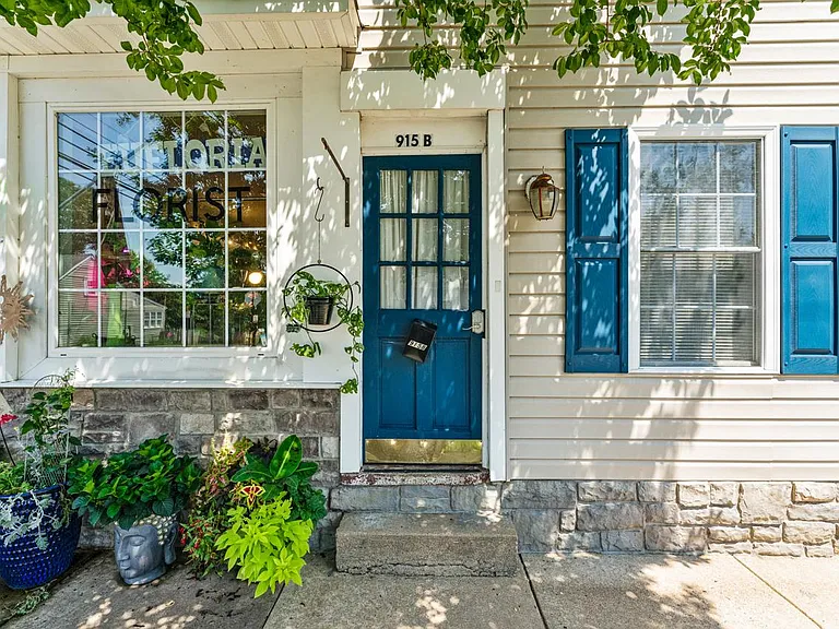 915 Lafayette Blvd #B — Photo 4