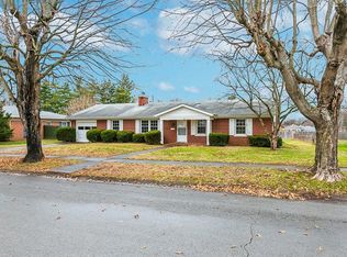 245 Eastridge Dr, Paris, KY 40361