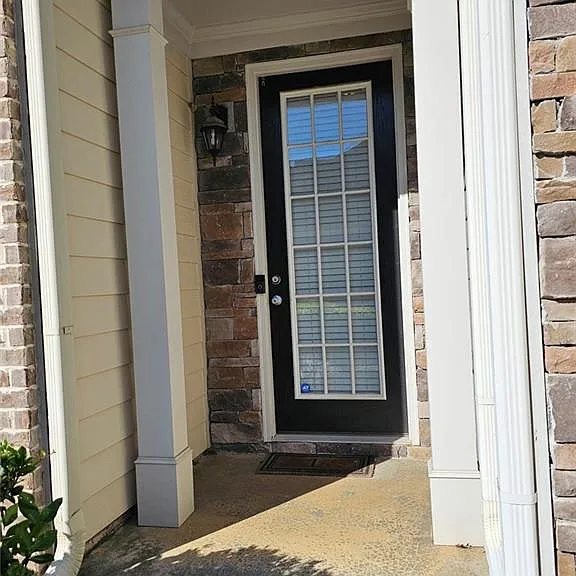 5747 Radford Loop — Photo 4