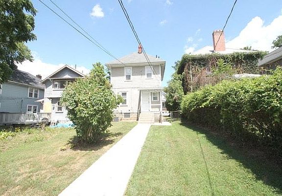 3rd image of 107 W Patterson Ave