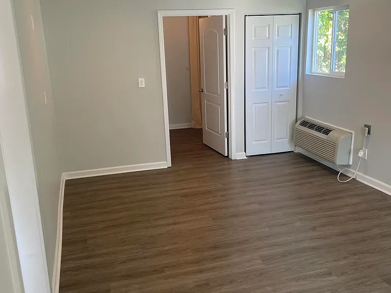 1212 Krieger St — Photo 9