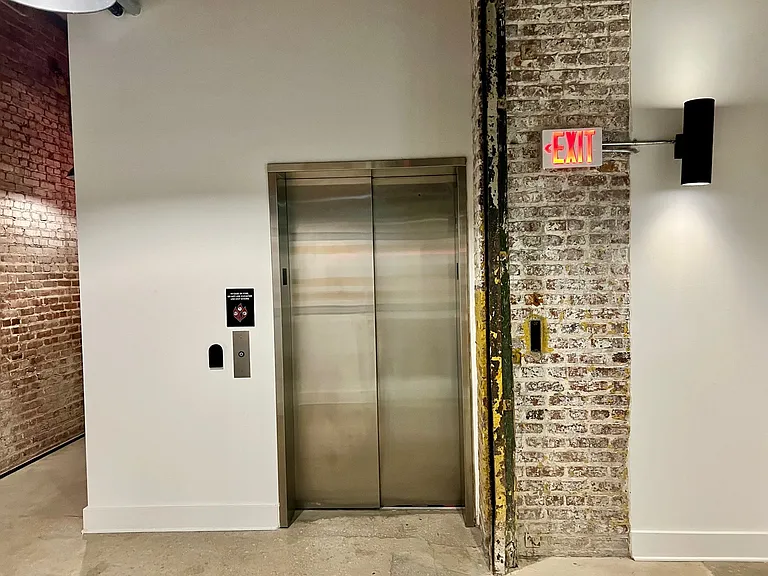 Lofts At Abrams Fixtures — Photo 11