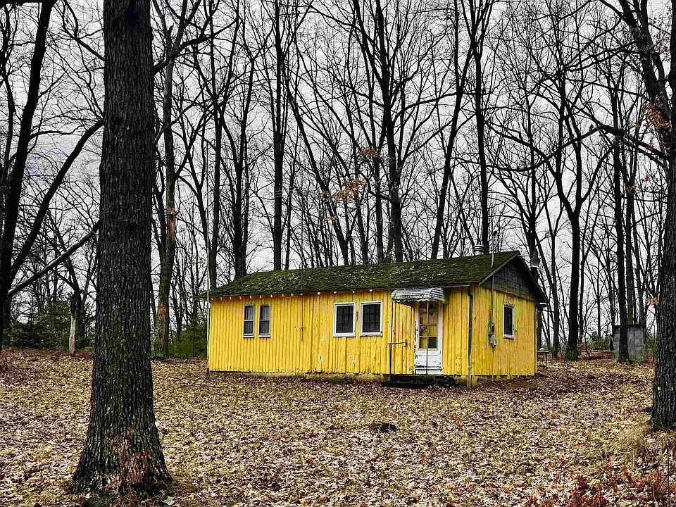 1st image of 304 Robert Rd